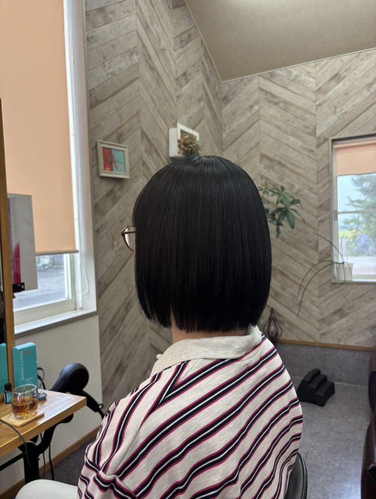 美髪矯正ストレートのボブ